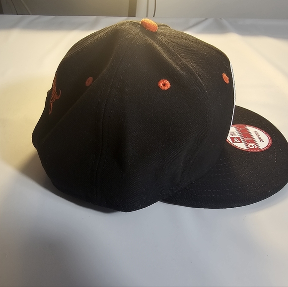NWOT New Era Black and Orange Emmure Metalcore Snapback NOS - Picture 6 of 9